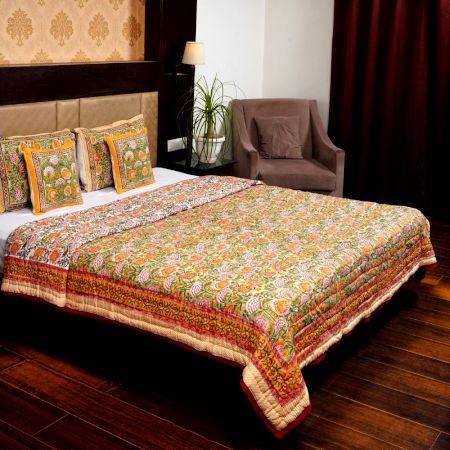 Floral Paradise Cotton Quilt